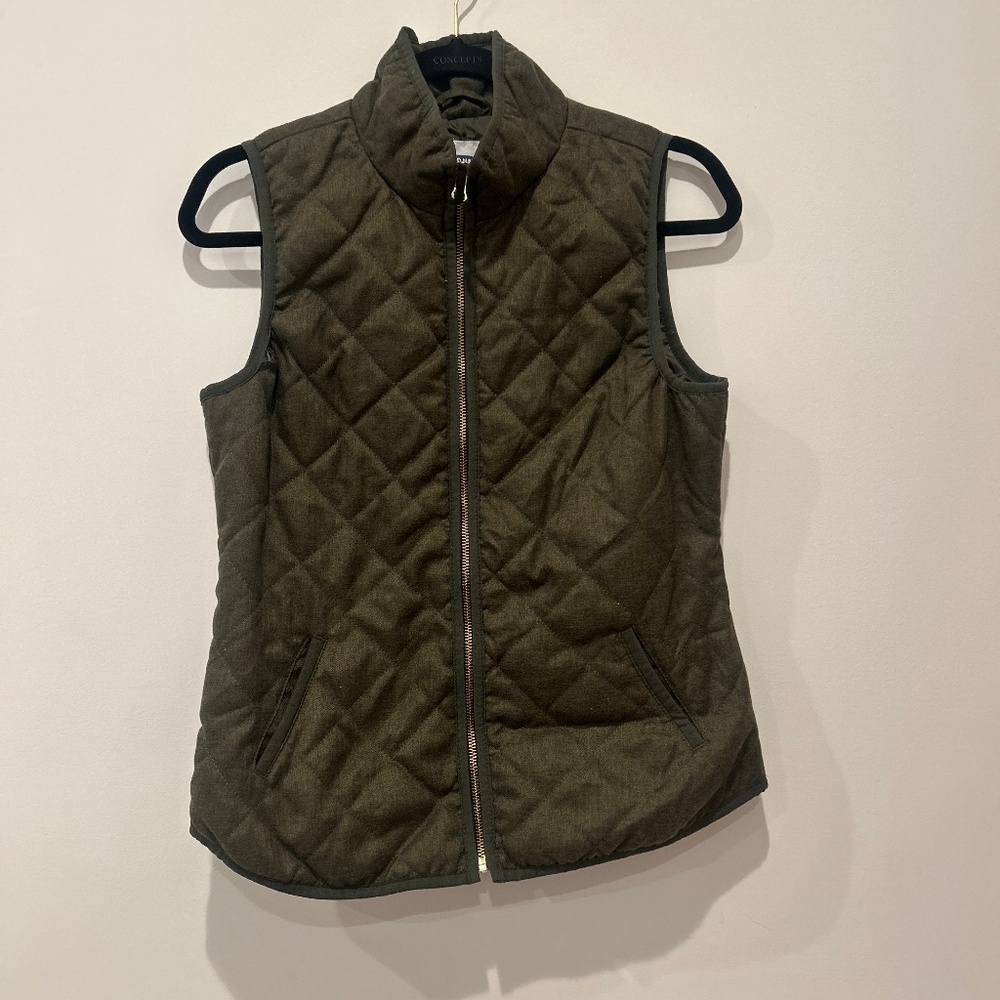 Quilted Olive Green Vest - Size (XS)
